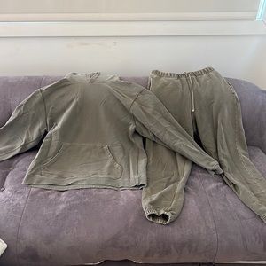 Elwood sweat set size medium